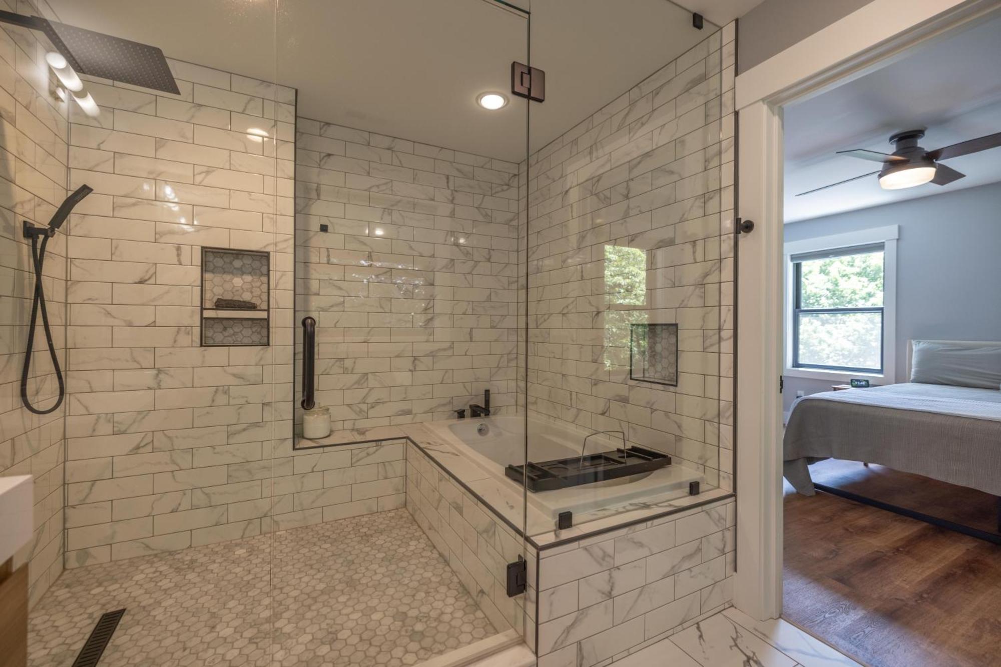 Mid-Century Modern Impeccable Remodel With Hot Tub Villa Asheville Exterior photo